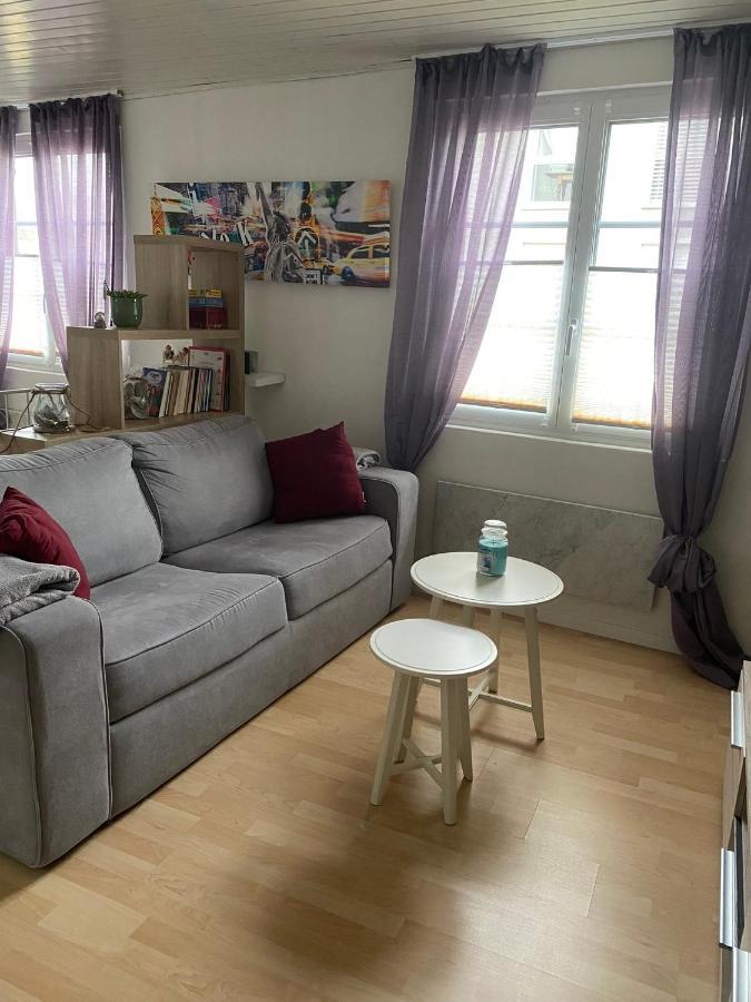 Gemütliche 1 Raumwohnung für 1 Person oder Pärchen Balsthal Exterior foto
