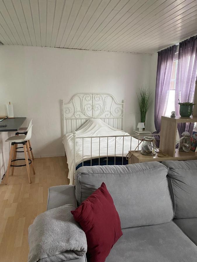 Gemütliche 1 Raumwohnung für 1 Person oder Pärchen Balsthal Exterior foto